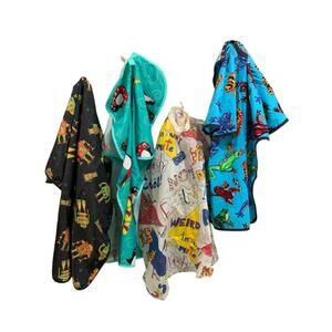 Lot of 4 Childrens Hair Styling Capes Robot Frog Cool Barber Salon